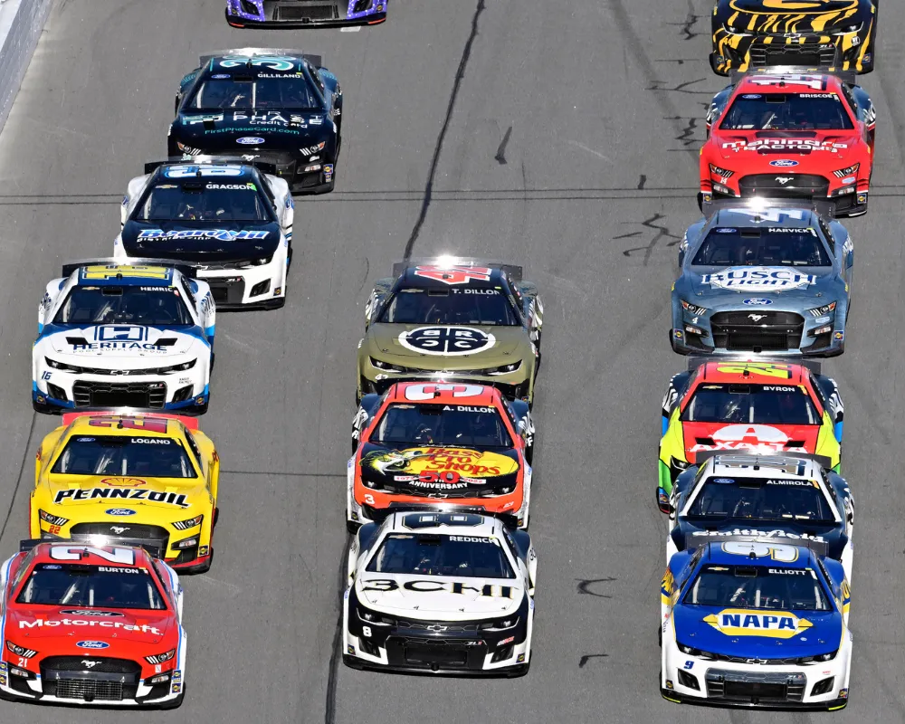 race cars on the Daytona International Speedway
